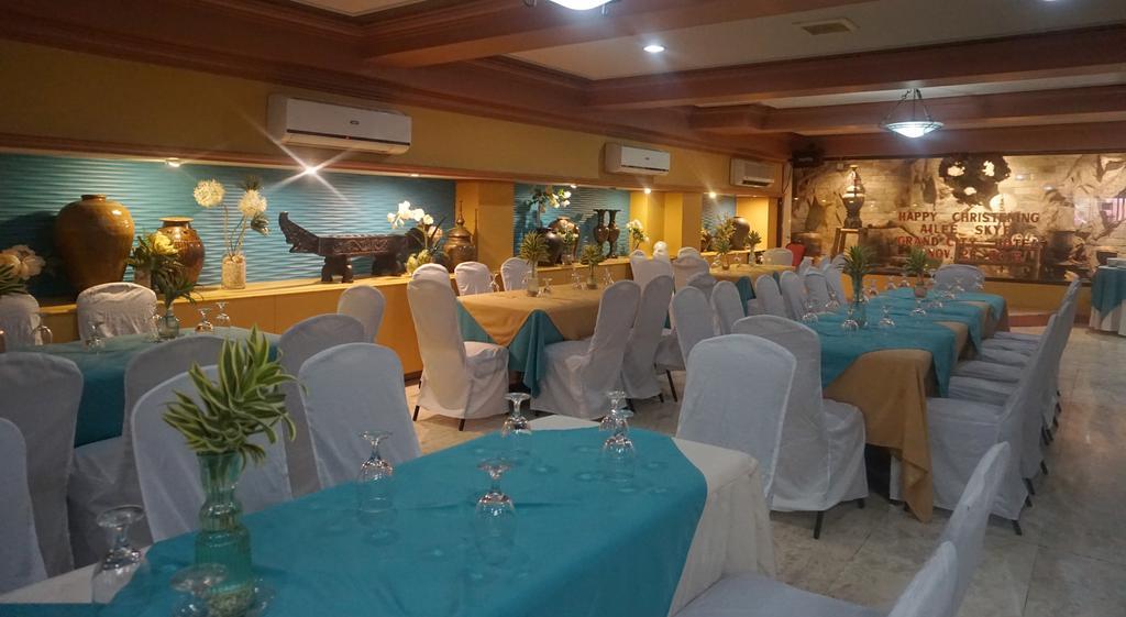 Grand City Hotel Inc. Cagayan de Oro Buitenkant foto