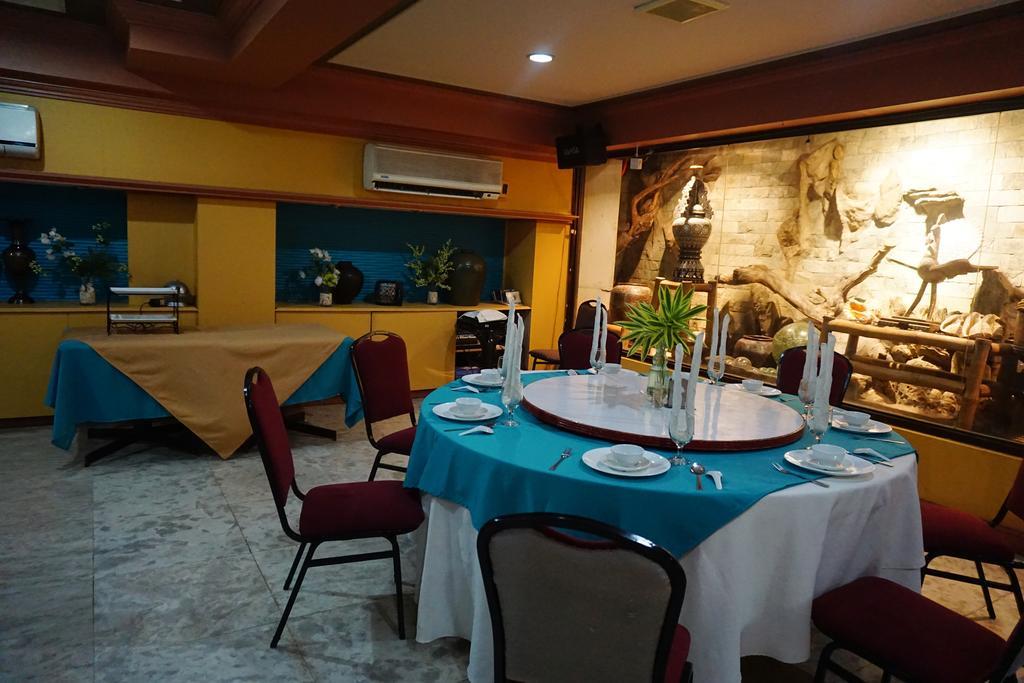 Grand City Hotel Inc. Cagayan de Oro Buitenkant foto